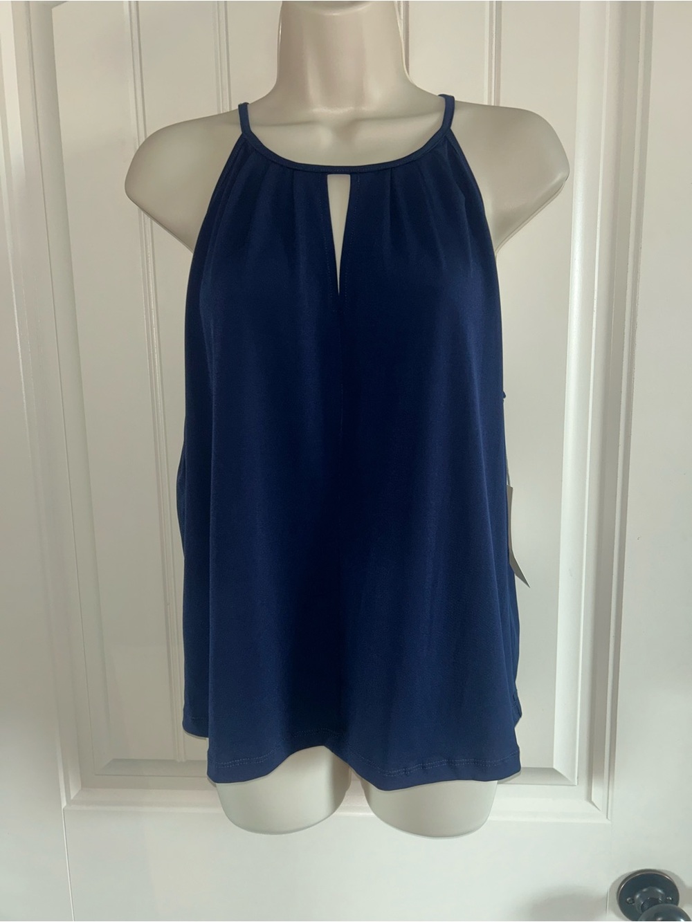 NWT nine britton Navy Keyhole Halter Camisole Sz M